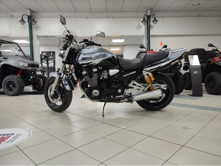 YAMAHA XJR 1300 SP