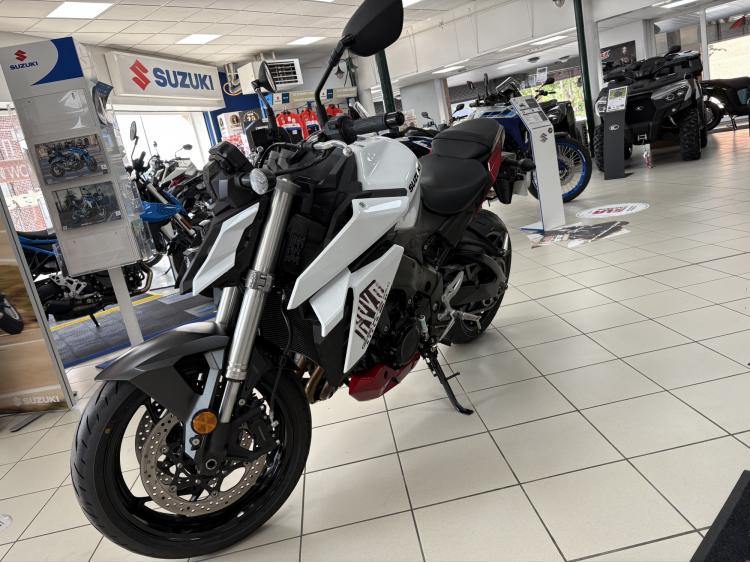 SUZUKI GSX-S 950 A2