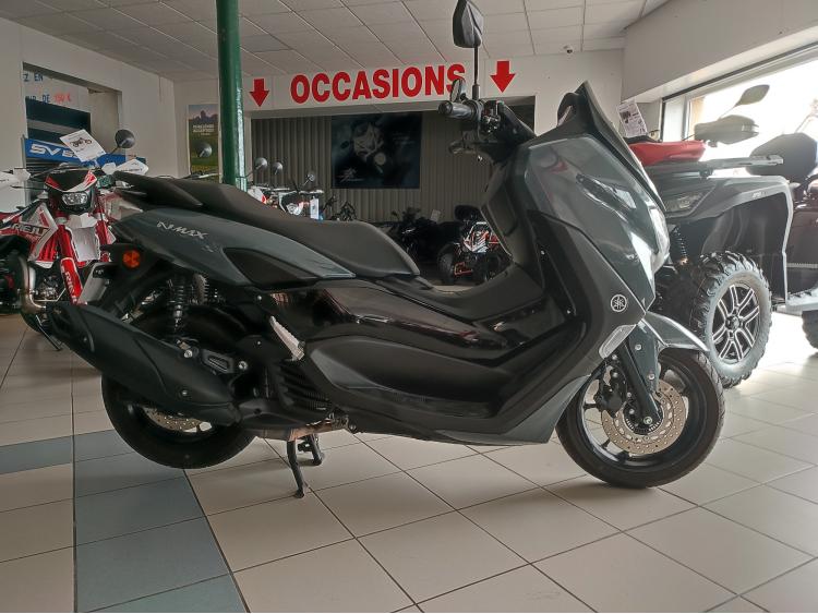 YAMAHA NMAX 125