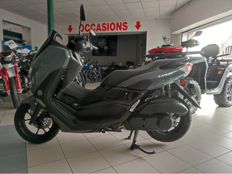 YAMAHA NMAX 125