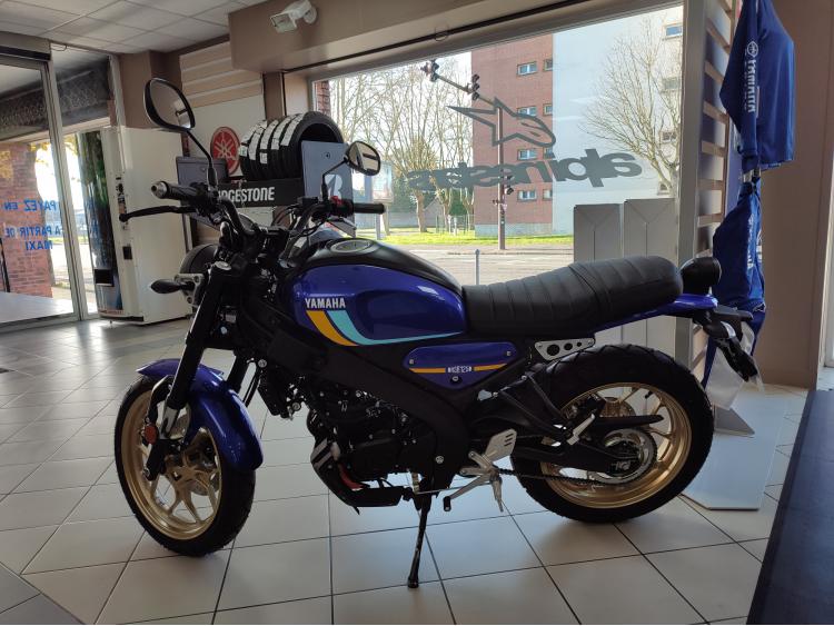 YAMAHA XSR 125